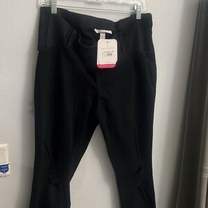 New Sz 10 Isabel Maternity by Ingrid & Isabel
Side Panel Distressed Skinny Jeans